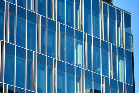 现代办公楼外立面抽象碎片, 钢结构闪亮的窗户