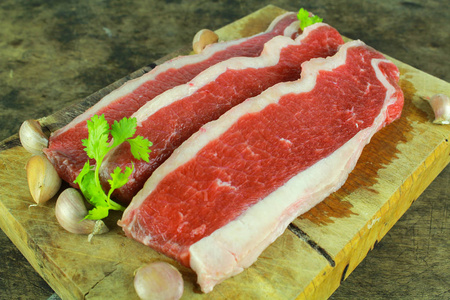 幻灯片烹调的胸肉牛肉准备