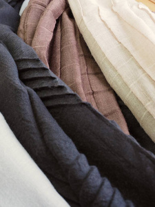 黑色, 褐色, 米色, 灰色秋季围巾
