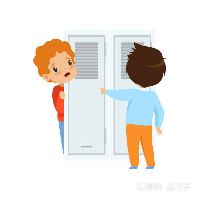 同学嘲笑一个男孩谁躲在门后面 不良行为 孩子之