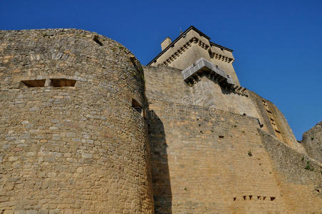 法国，风景如画的多尔多涅卡斯特诺城堡
