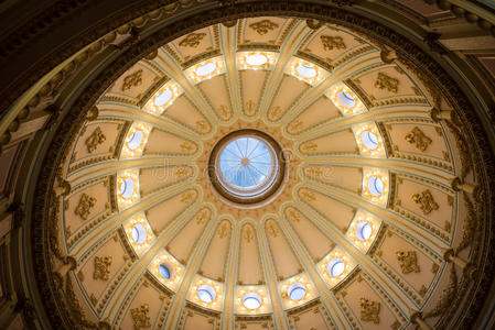 加利福尼亚州国会大厦圆形大厅内部