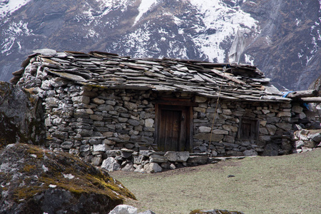 尼泊尔高山上传统农村石屋的景观。尼泊尔 s莎马塔 珠穆朗玛峰 国家公园