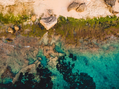 空中无人机景观绿松石海水与海滩, 顶观