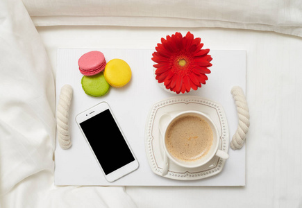 浪漫的早餐咖啡 杏仁和 tr 的手机