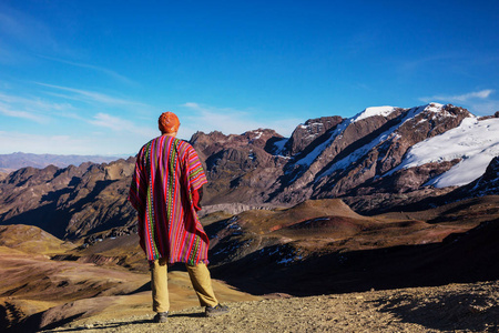 徒步旅行场景中 Vinicunca 库斯科地区 秘鲁