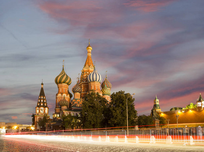 圣瓦西里大教堂 寺的罗勒福 在晚上，红场，莫斯科，俄罗斯