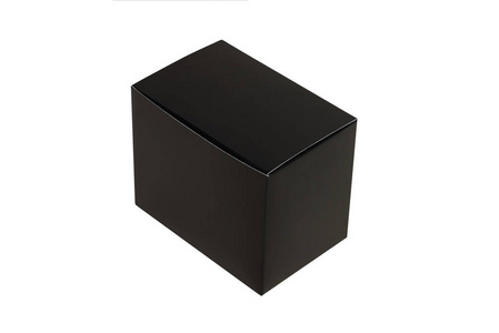 黑纸纸板盒，白色背景上孤立