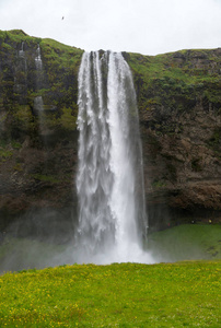 冰岛南部海岸瀑布 Seljalandsfoss