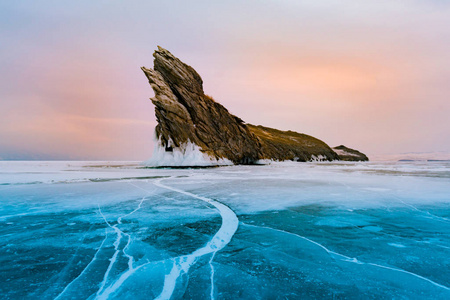 冰冻的冬季贝加尔湖西伯利亚俄罗斯, 自然景观背景