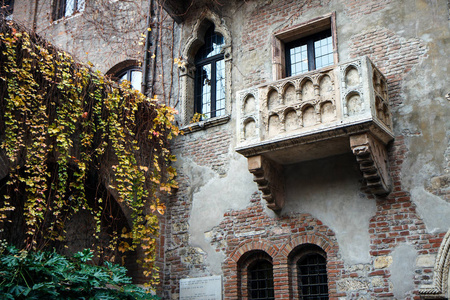鸟瞰罗密欧和朱丽叶阳台在白天, 维罗纳, 意大利