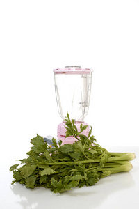 芹菜蔬菜汁, 健康食品概念绿色冰沙早餐