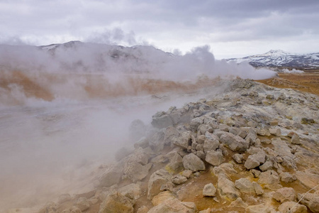 冰岛 Myvatn 湖 Hverir 附近的温泉和喷气孔