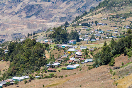 危地马拉北部山区的小村庄图片