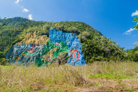 Prehistoria 壁画 史前史壁画 画在威纳尔斯山谷的悬崖上, 古巴