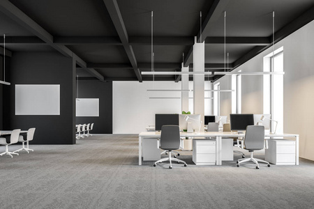 现代国际公司办公室与深灰色和白色墙壁, 并且计算机桌站立在列。工业风格。管道。墙上的横幅。3d 渲染模拟
