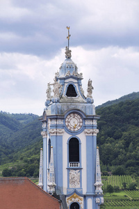 Durnstein 巴洛克式的教会在河多瑙河在瓦豪谷区域在奥地利