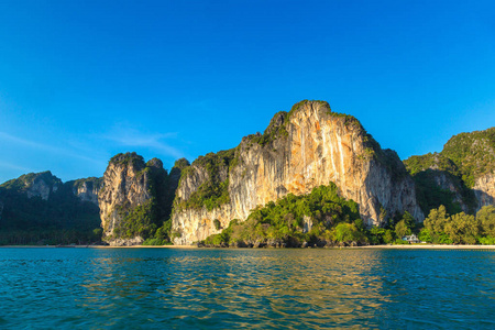 奥南海滩, 甲米, 泰国在夏天的一天