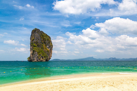 波达岛, 泰国在一个夏天的日子里