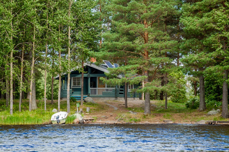 湖边小屋图片