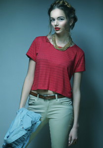 年轻的时装模特插画