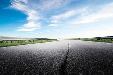 道路前进方向