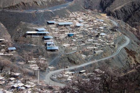 马什哈德附近山区的村庄图片