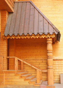 入口的木房子