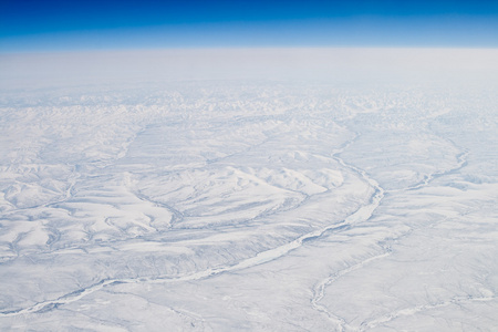 空中冻的河、 萨哈共和国,上扬斯克山脉、 锡伯