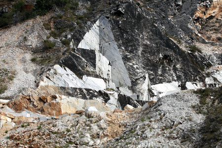 大理石采石场apuan 阿尔卑斯山