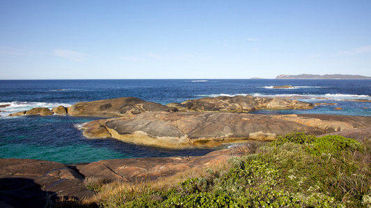 格林一家游泳池海岸