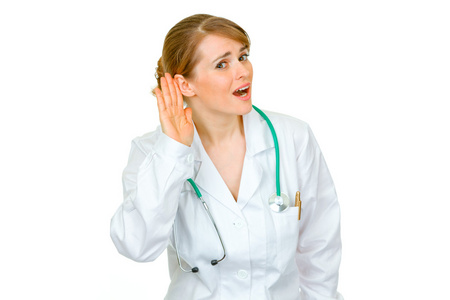 大声说话 压力大医生女人握在耳朵和离去的手