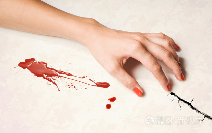 女人的手和一滴血照片-正版商用图片0vw5xy-摄图新视界
