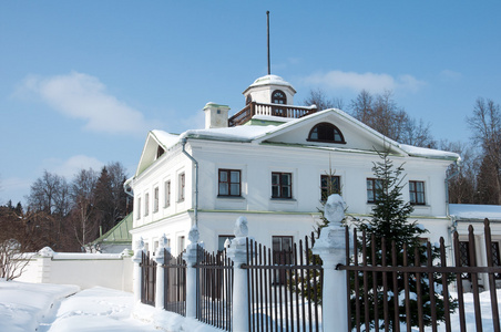 18 世纪莱蒙托夫的伟大的俄国诗人的庄园