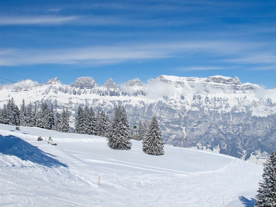 在阿尔卑斯山的冬天图片