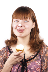 搞笑表达女孩吃冰淇淋孤立的肖像
