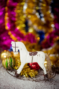 马装饰圣诞树