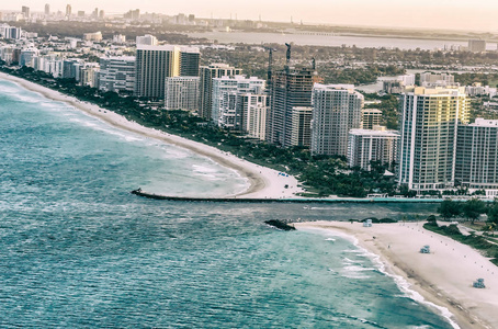 迈阿密海滩天际线从直升机佛罗里达州，美国