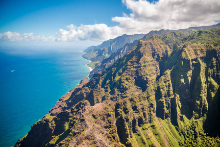 查看 Napali 海岸上在夏威夷考艾岛