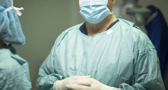 医院手术的外科医生