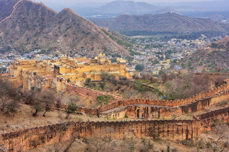 琥珀堡和拉贾斯坦邦，Ind 的斋格尔古堡城墙