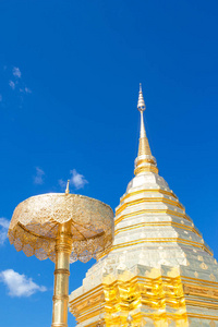 泰国清迈 doi suthep 的金色佛塔的细节