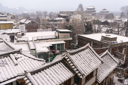 samcheongdong 被雪覆盖