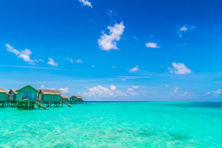 在马尔代夫的热带岛屿美丽的水上别墅