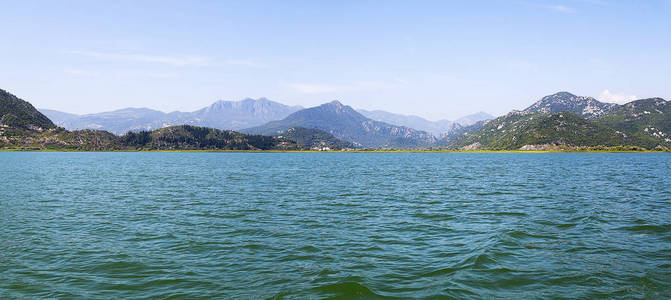 海 山 天空