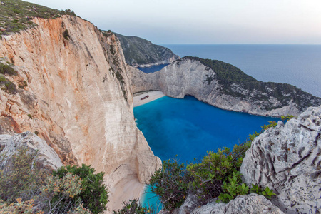 扎金索斯 Navagio 沉船海滩的全景视图