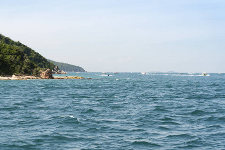 海 岛 天空