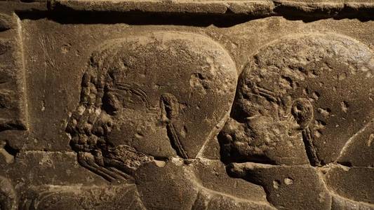 在寺庙复杂 Hathor 壁画
