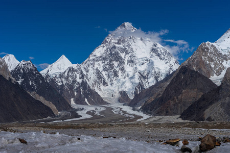 美丽的 K2 山和天使峰，K2 迷航，巴基斯坦