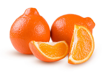 两个橙橘或尼奥与孤立的白色背景上的切片